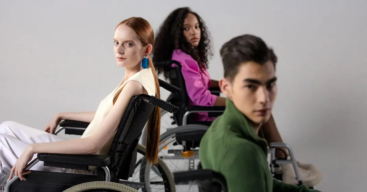 Cómo Elegir los Mejores Accesorios para tu Look Accesible