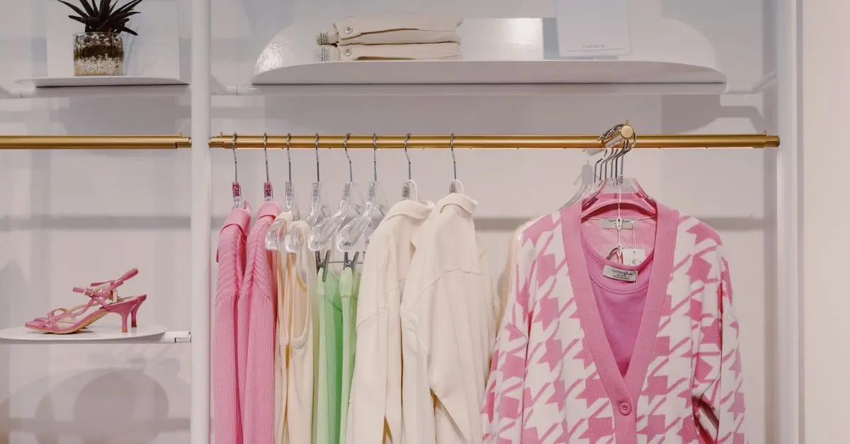 Cómo Combinar Prendas de Moda Accesible para un Look Único