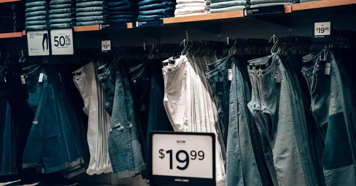 Cómo Elegir Ropa Accesible que Combina Estilo y Ahorro
