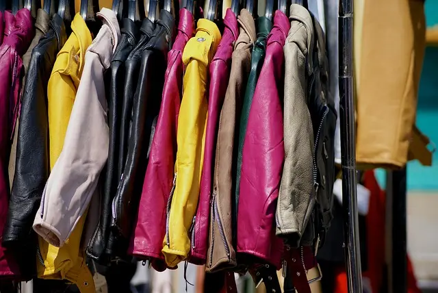 Cómo Elegir Ropa Accesible y Sostenible para Tu Armario