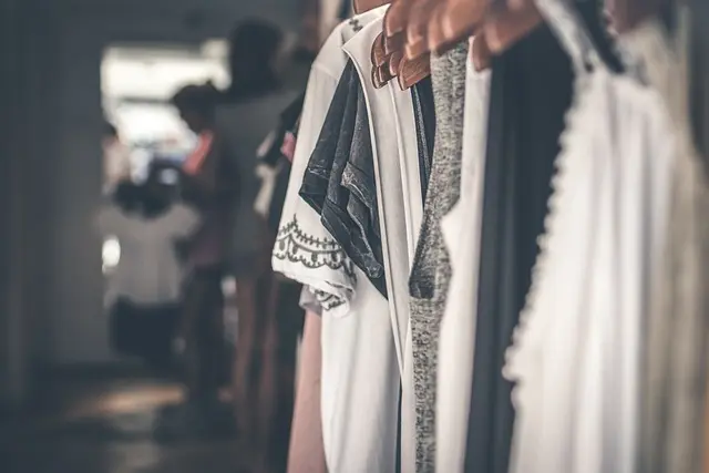 Cómo Elegir Prendas de Moda Accesible para Lucir Chic