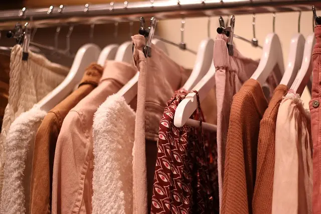 5 Consejos para Elegir Ropa Accesible y Elegante