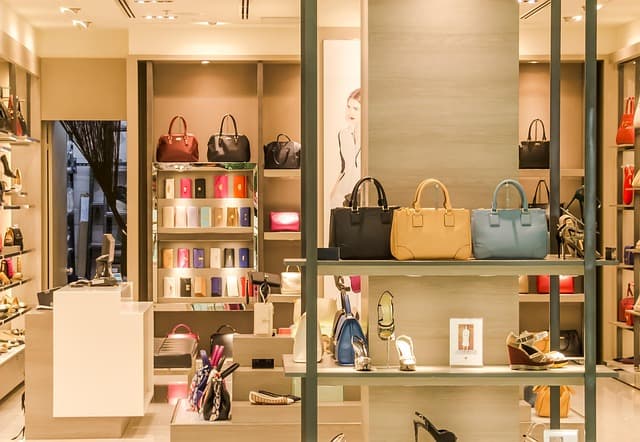 10 Consejos para Comprar Moda Accesible y Elegante